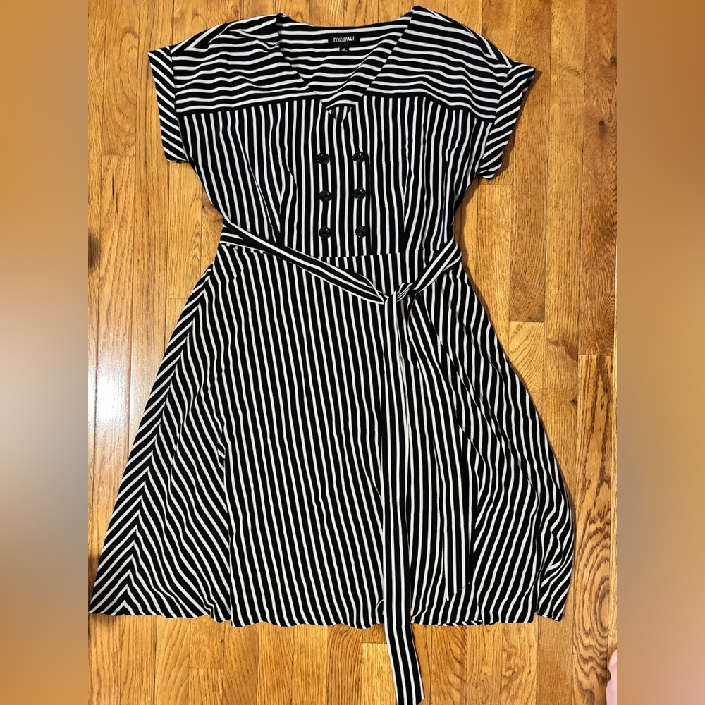 Roz & Ali Black and White Striped Dress